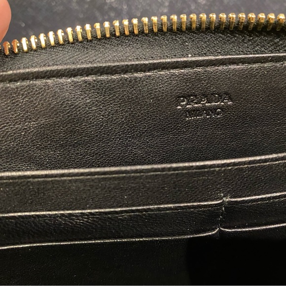 Beautiful authentic Prada wallet - Picture 4 of 5